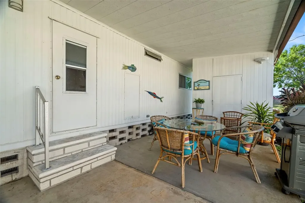 130 Patricia Avenue Dunedin FL 34698