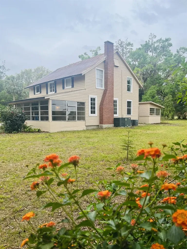 18700 Ravenswood Road Altoona FL 32702