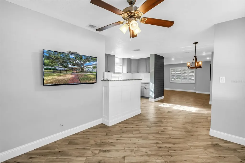 712 43rd Avenue N St Petersburg FL 33703