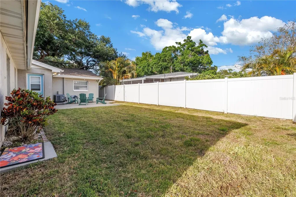 712 43rd Avenue N St Petersburg FL 33703