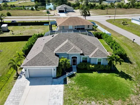 818 NE 38th Street Cape Coral FL 33909
