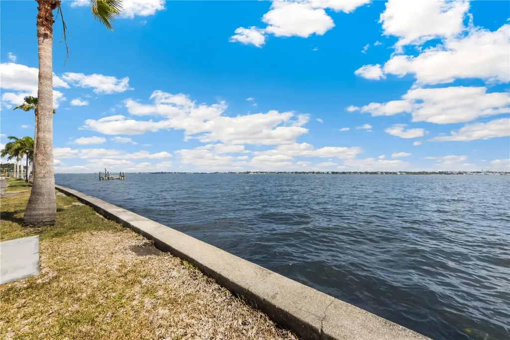 2305 Riverview Boulevard Bradenton FL 34205