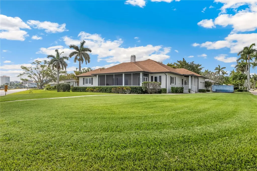 2305 Riverview Boulevard Bradenton FL 34205