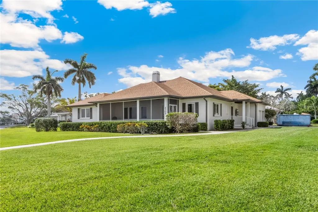 2305 Riverview Boulevard Bradenton FL 34205