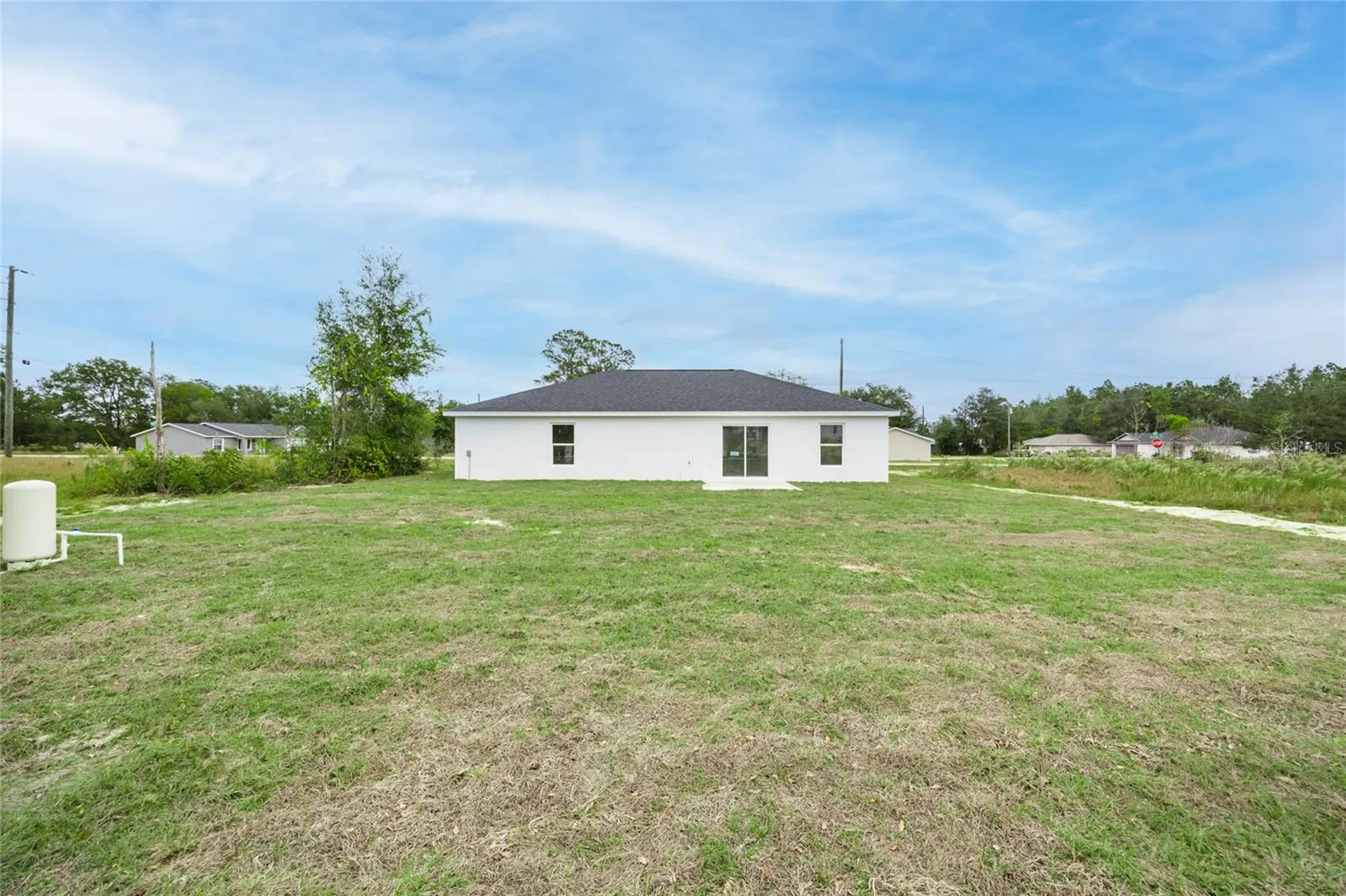 18 Malauka Loop Pass Ocklawaha FL 32179