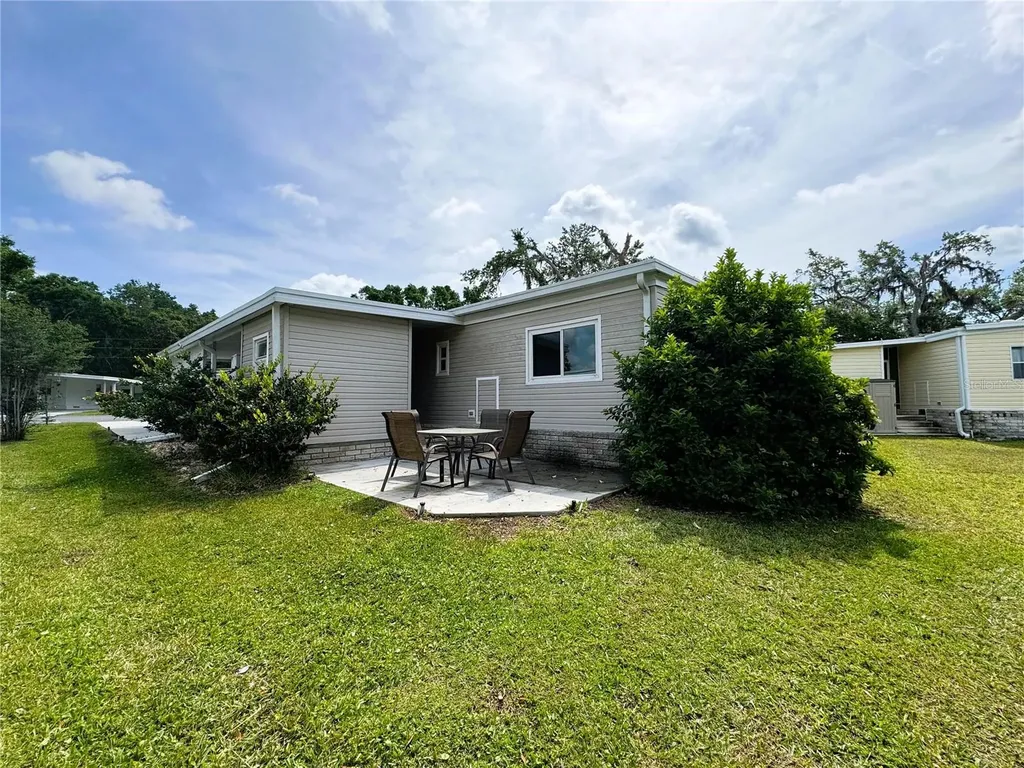 139 Royal Palm Drive Leesburg FL 34748