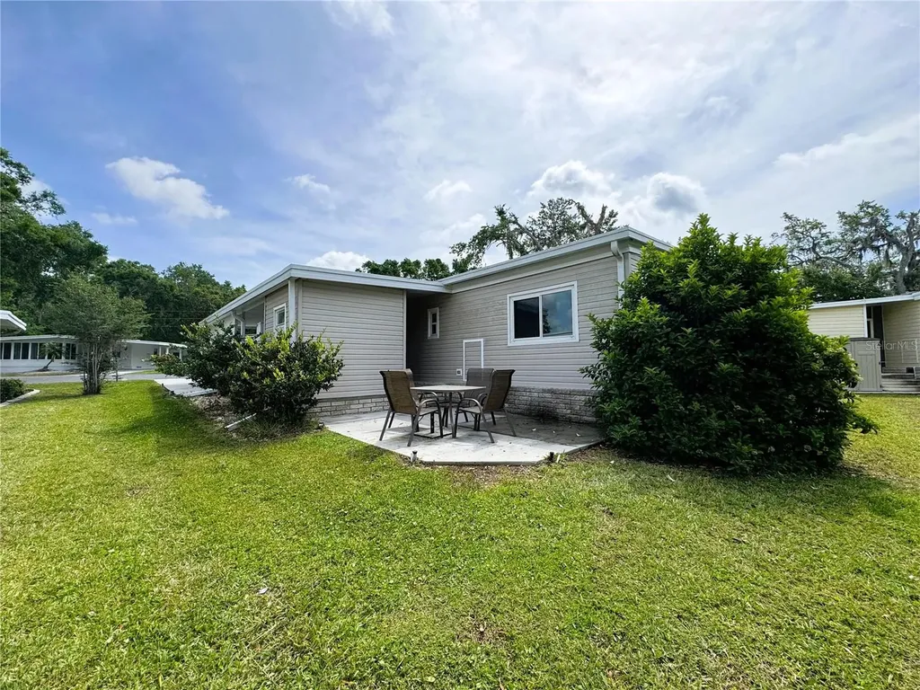 139 Royal Palm Drive Leesburg FL 34748