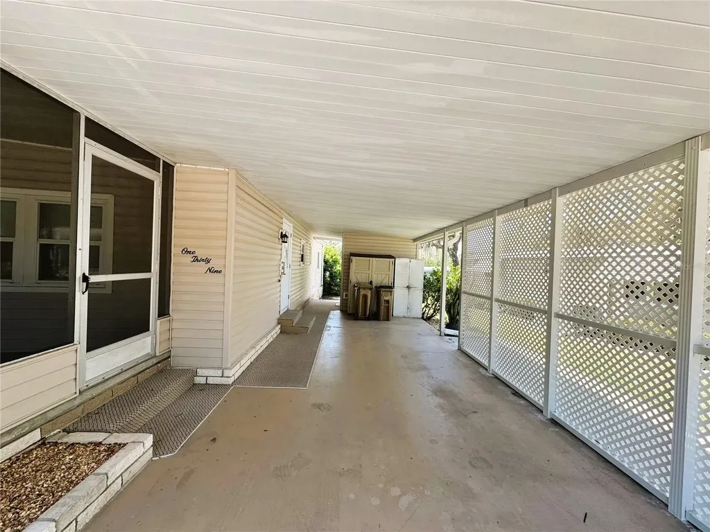 139 Royal Palm Drive Leesburg FL 34748