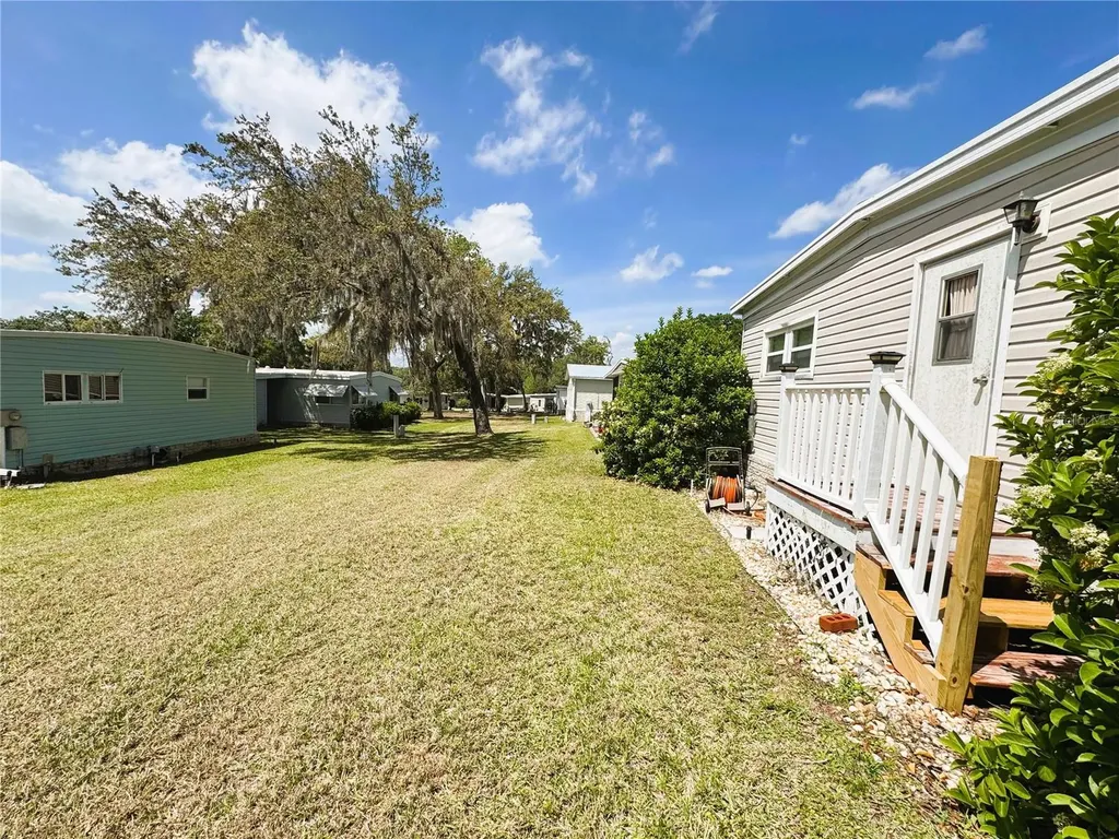 139 Royal Palm Drive Leesburg FL 34748