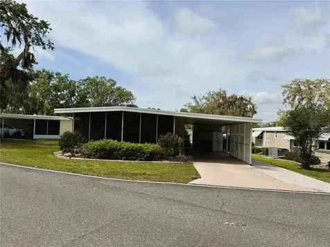 139 Royal Palm Drive Leesburg FL 34748