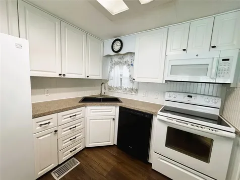 139 Royal Palm Drive Leesburg FL 34748