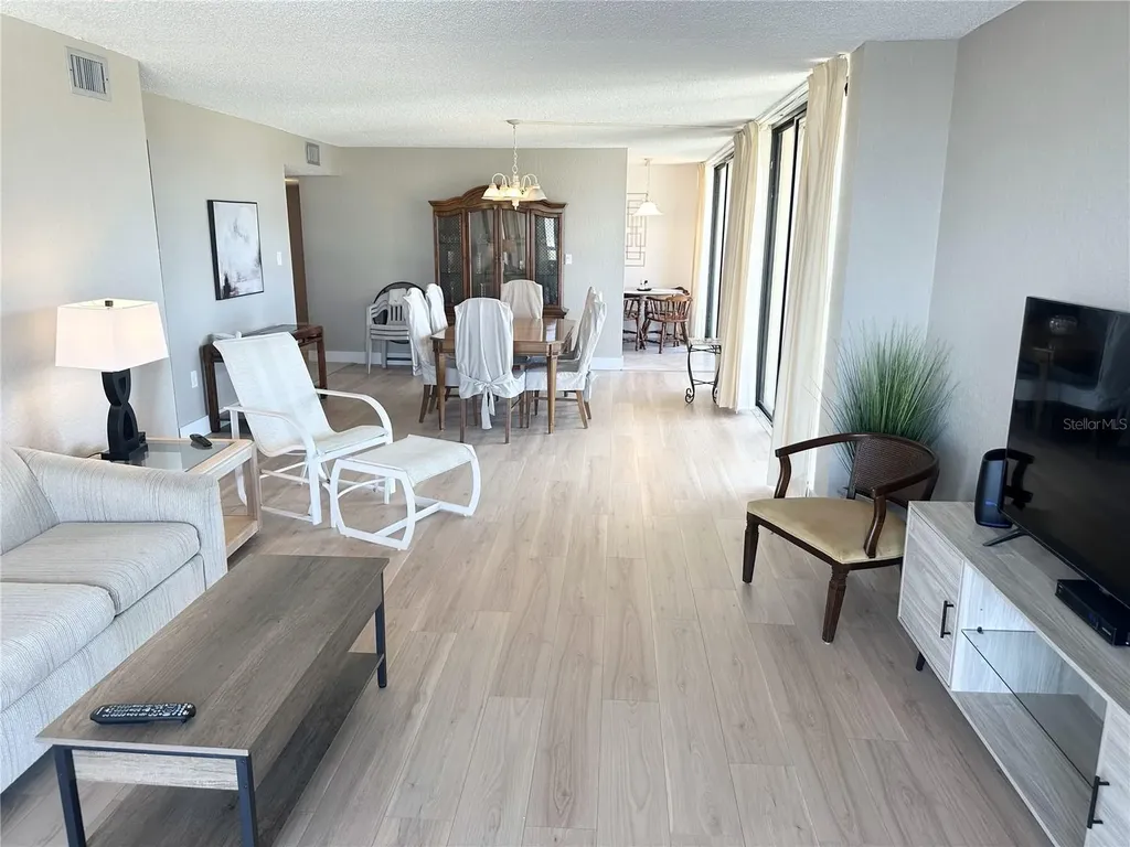400 Island Way Clearwater Beach FL 33767