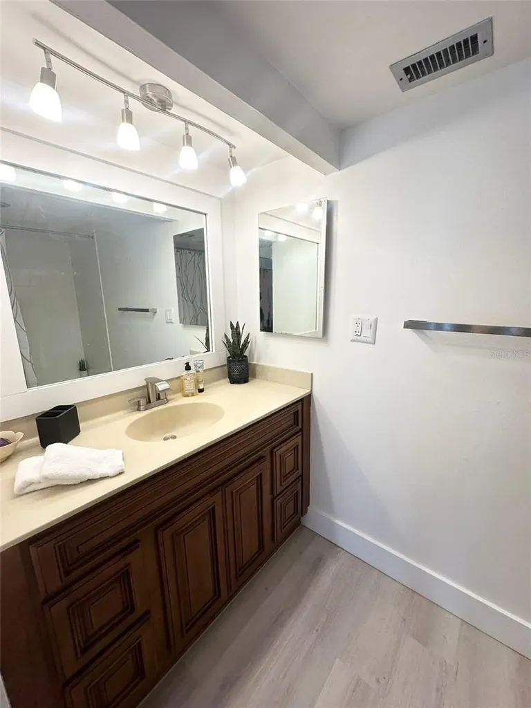 400 Island Way Clearwater Beach FL 33767