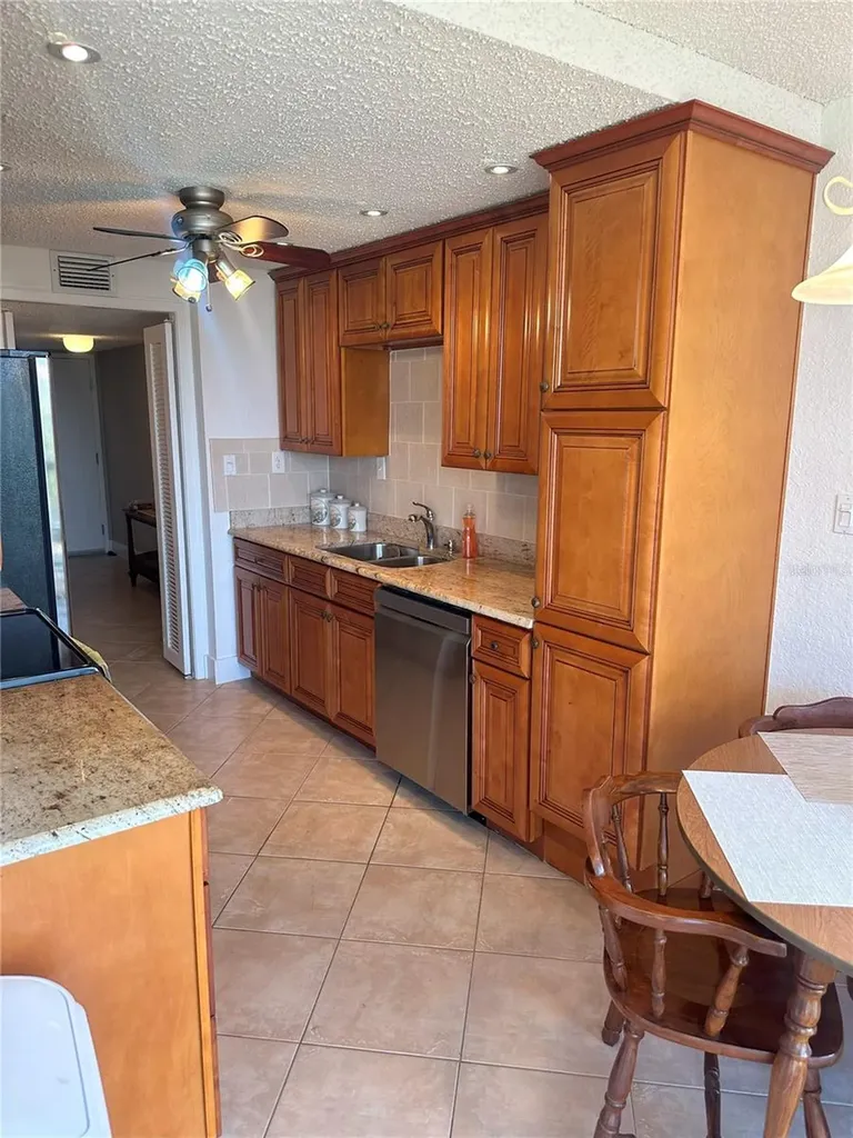 400 Island Way Clearwater Beach FL 33767