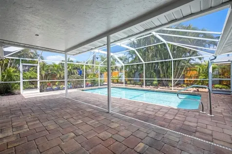 5523 Scotia Place Sarasota FL 34231