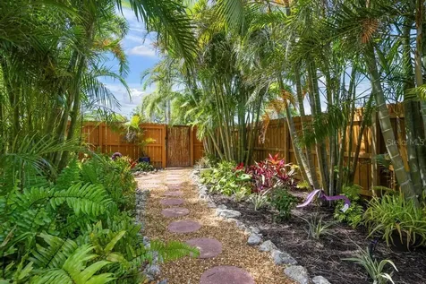 5523 Scotia Place Sarasota FL 34231