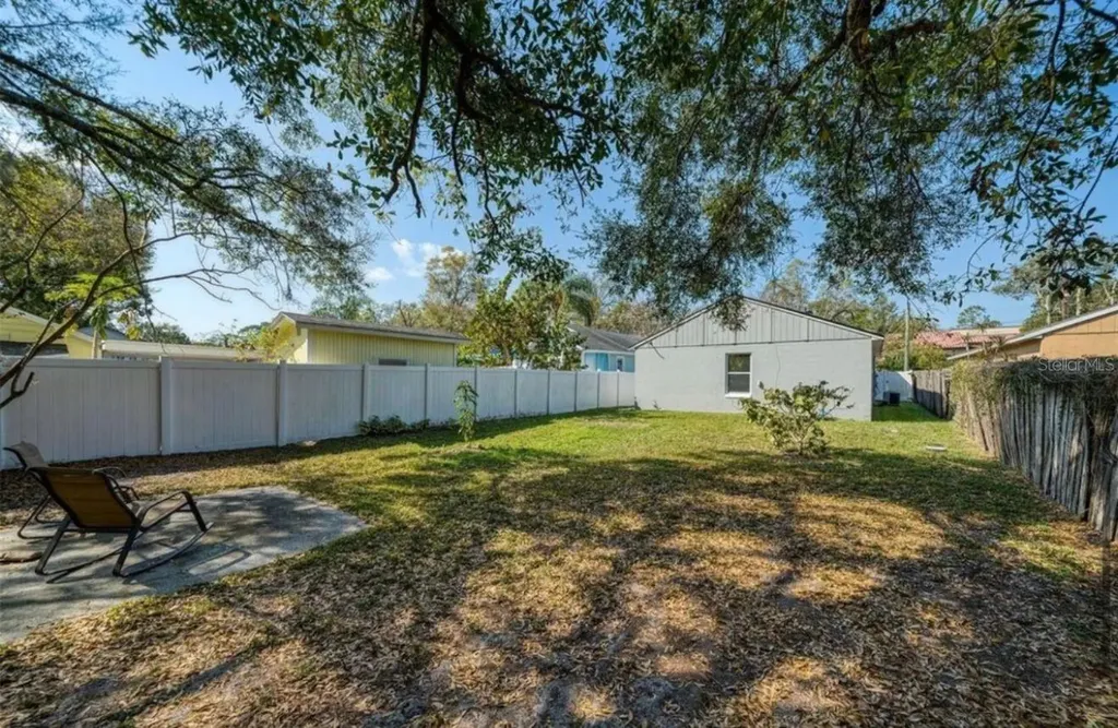 2733 Mayer Street Orlando FL 32806