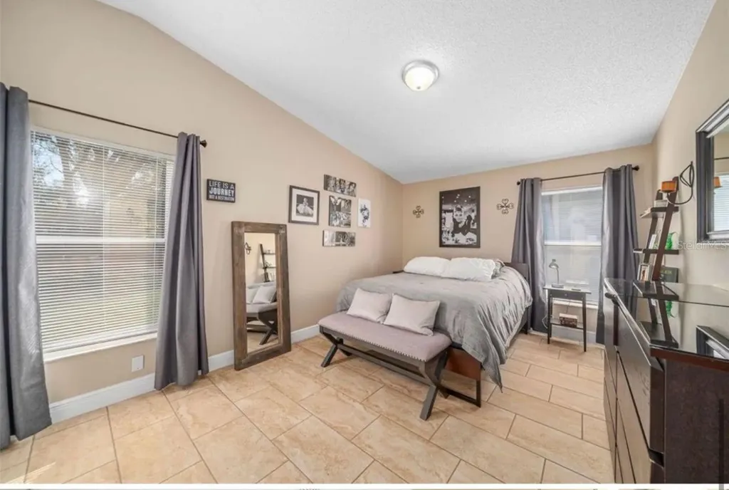 2733 Mayer Street Orlando FL 32806