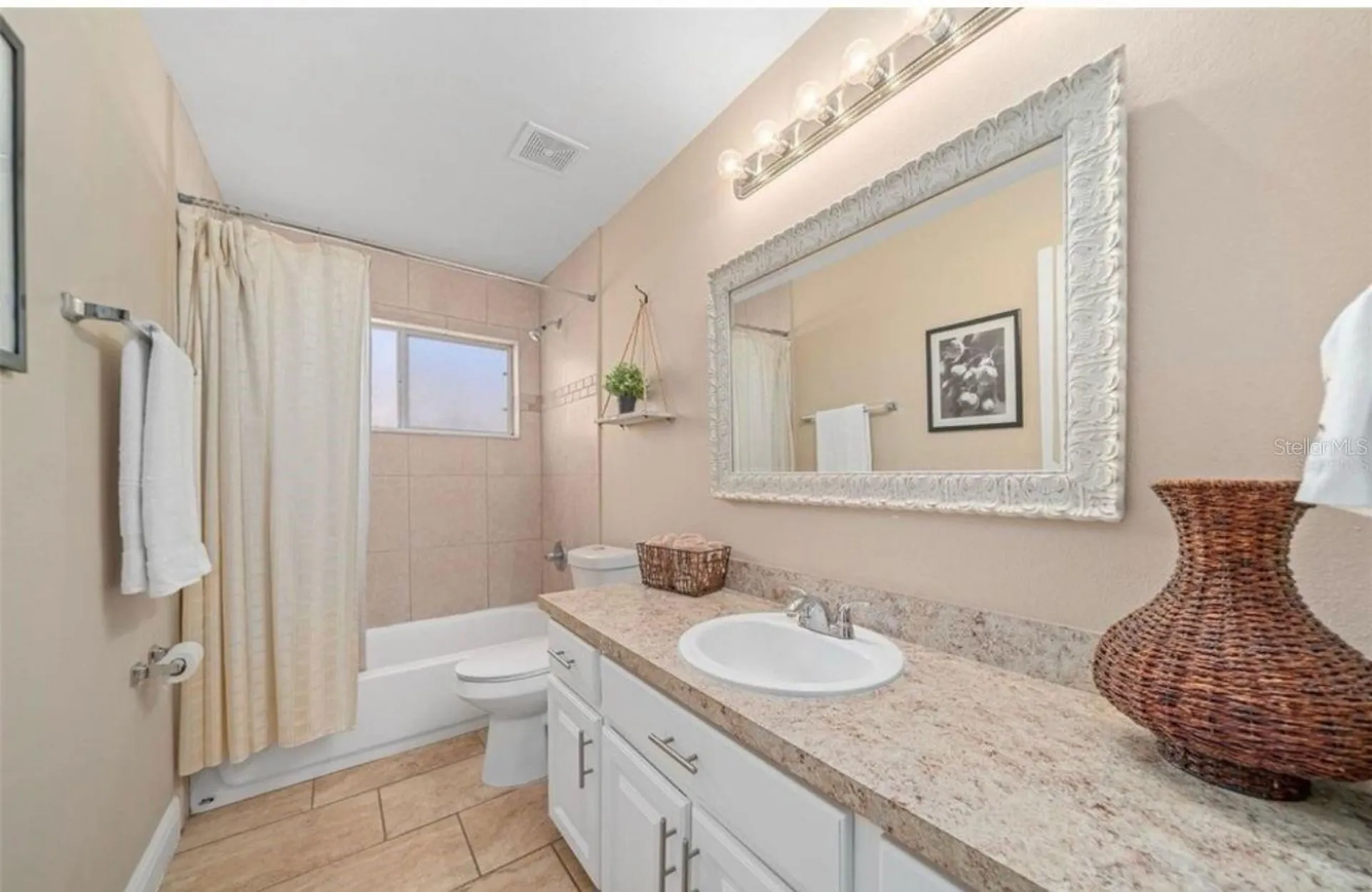 2733 Mayer Street Orlando FL 32806