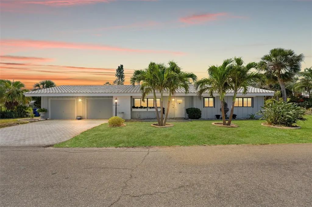 636 Tarawitt Drive Longboat Key FL 34228