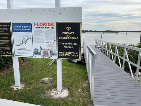 2042 N Pointe Alexis Drive Tarpon Springs FL 34689