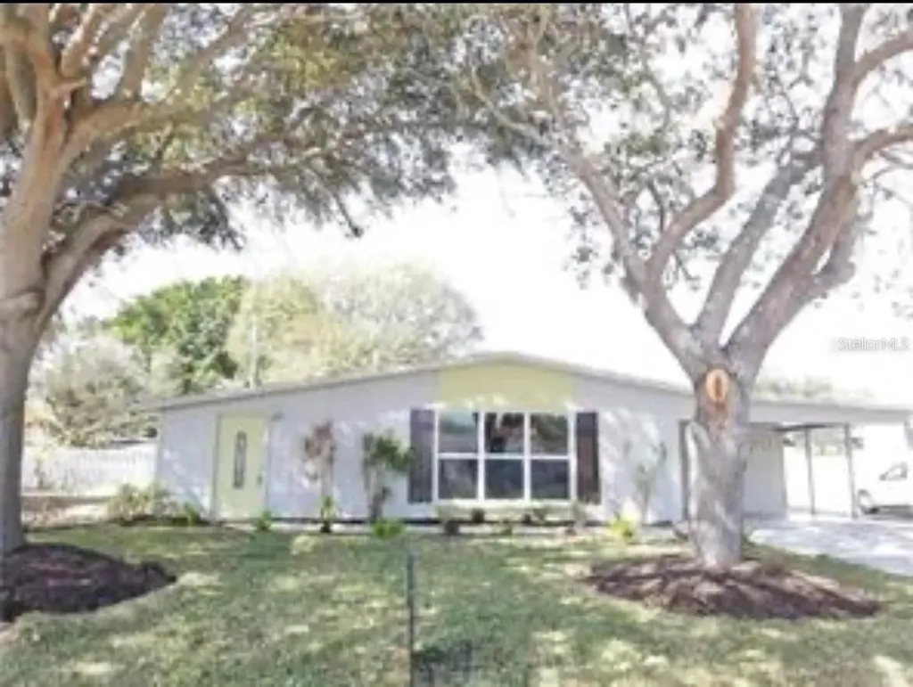 4112 52nd Street Court W Bradenton FL 34209