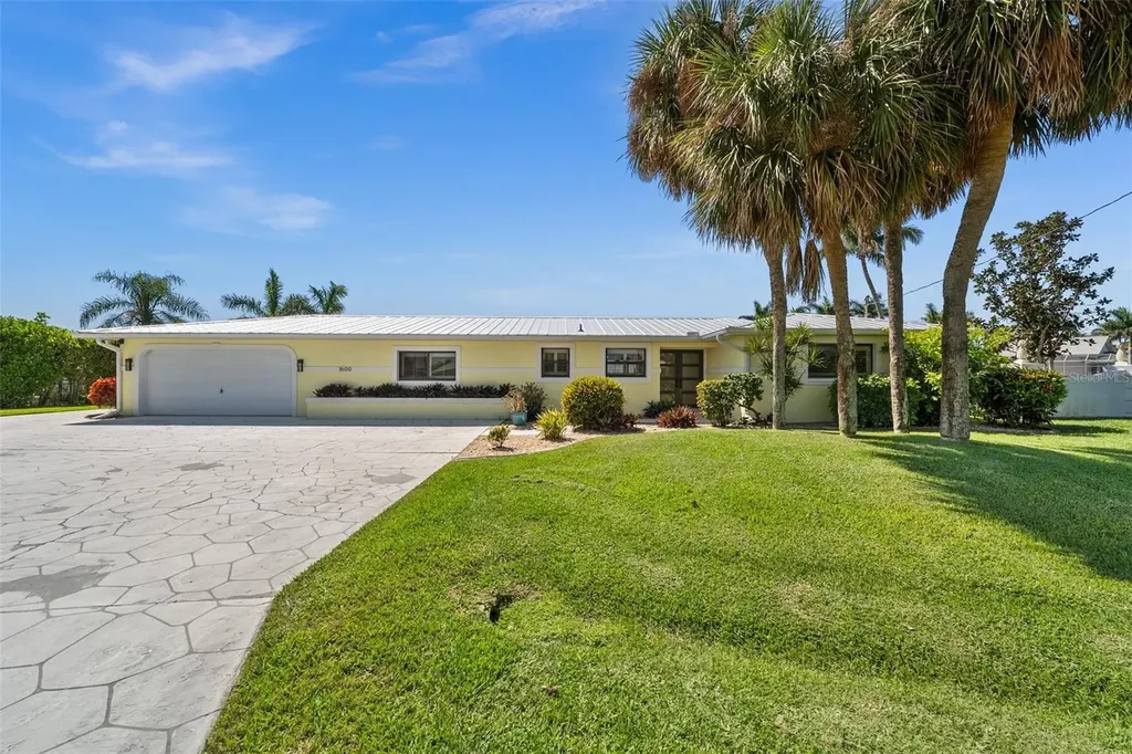 1600 Edith Esplanade Cape Coral FL 33904