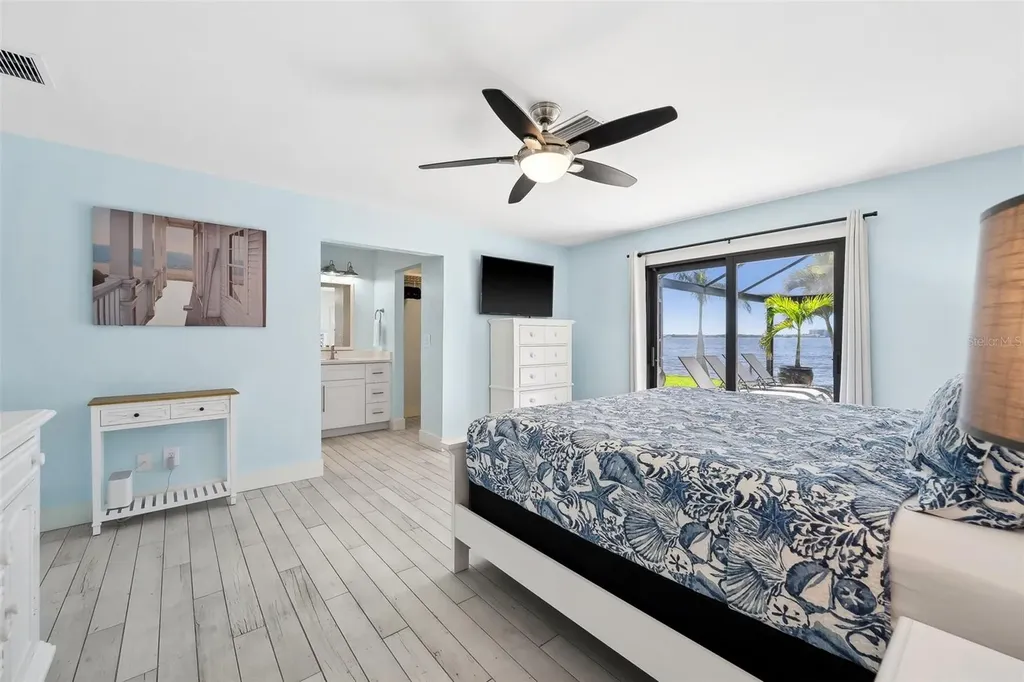 1600 Edith Esplanade Cape Coral FL 33904