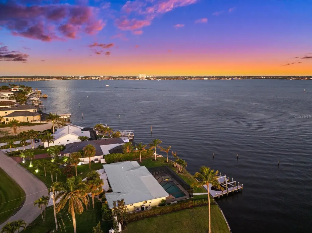 1600 Edith Esplanade Cape Coral FL 33904