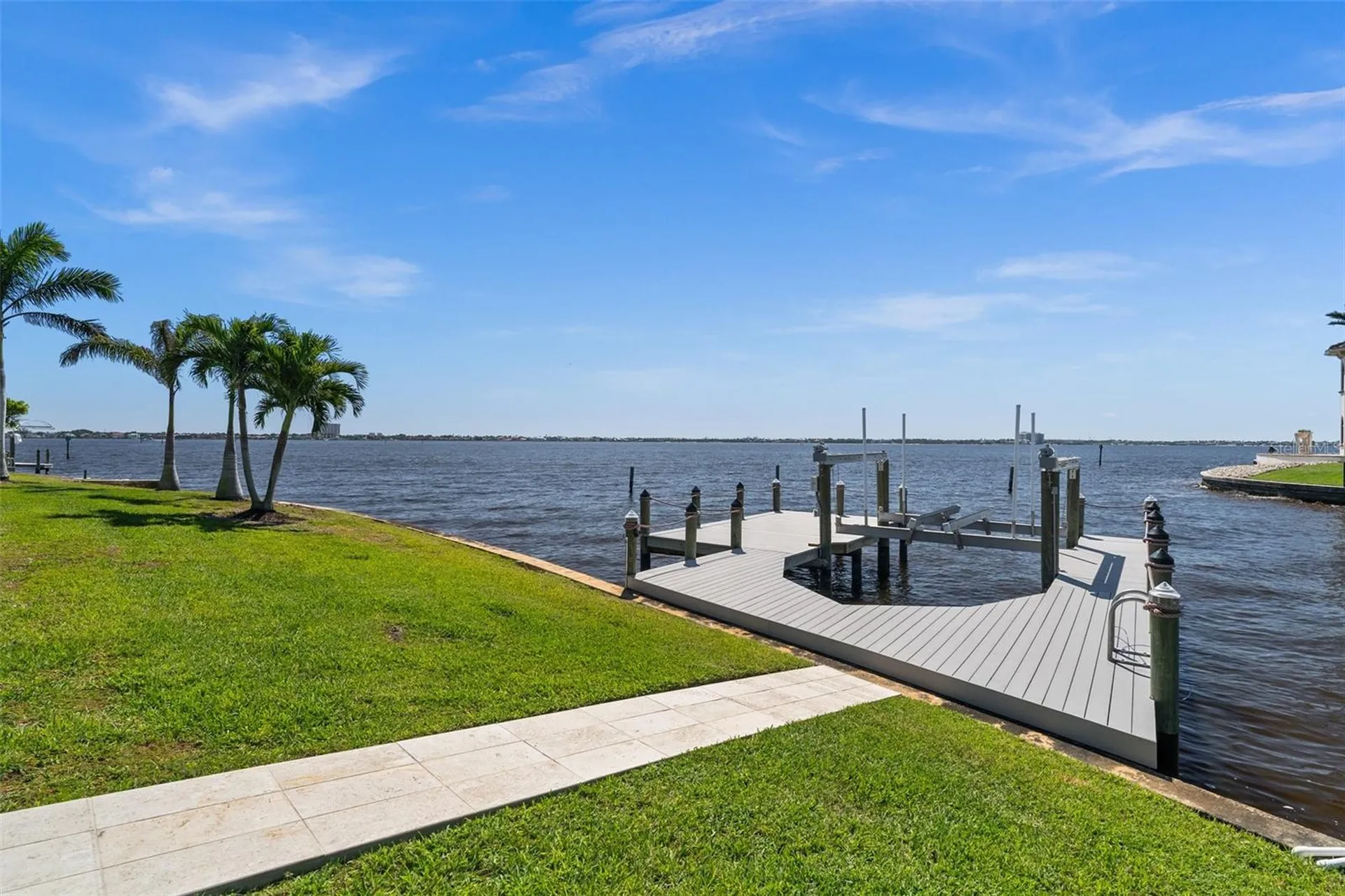 1600 Edith Esplanade Cape Coral FL 33904