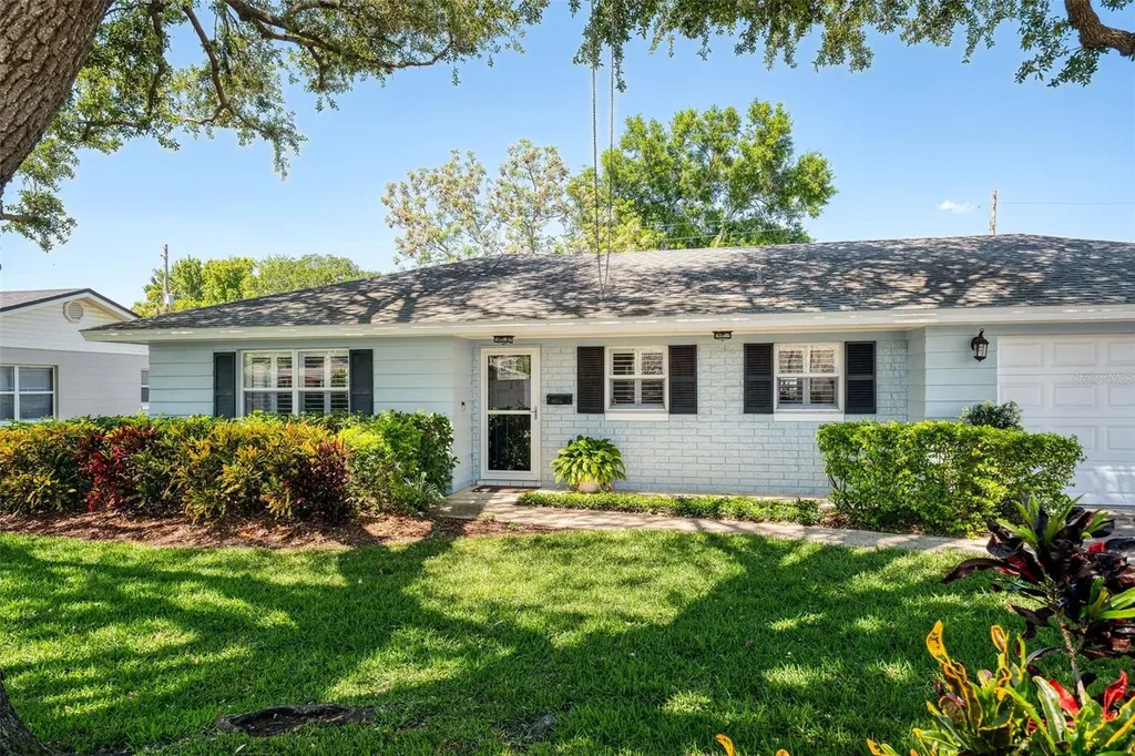 1227 Overlake Avenue Orlando FL 32806