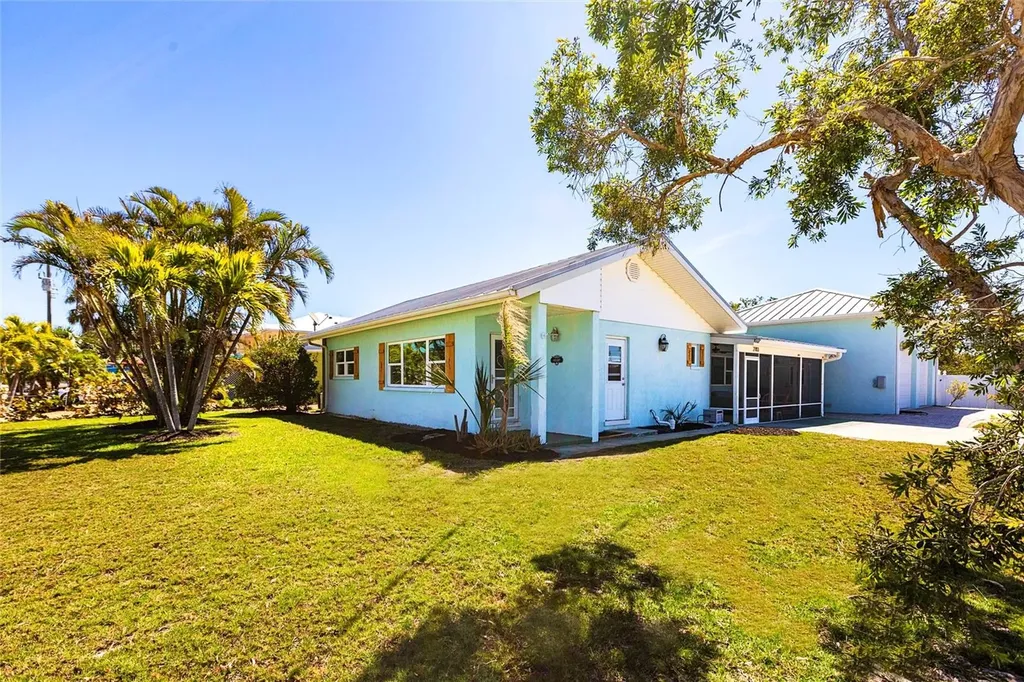 2703 Avenue B Holmes Beach FL 34217