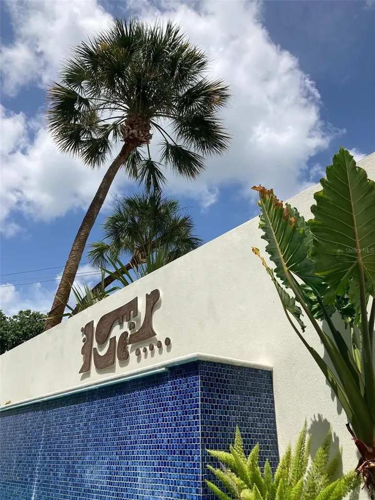 4408 Midnight Pass Road Sarasota FL 34242