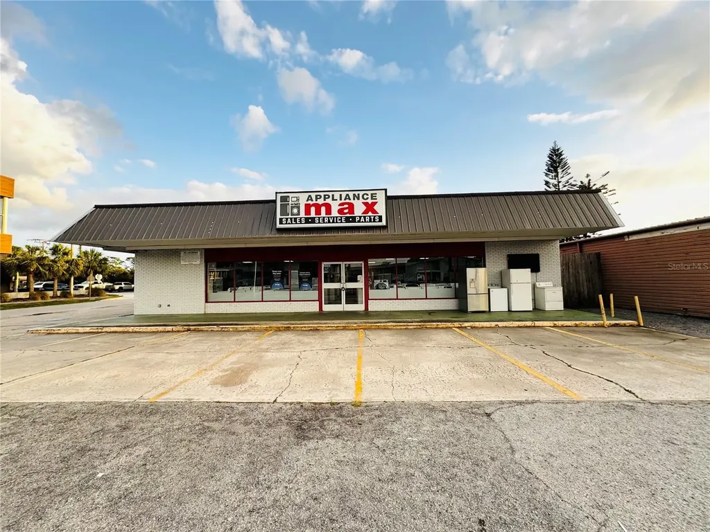 3090 Bee Ridge Road Sarasota FL 34239