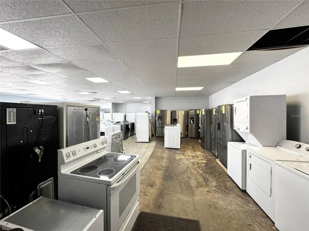 3090 Bee Ridge Road Sarasota FL 34239