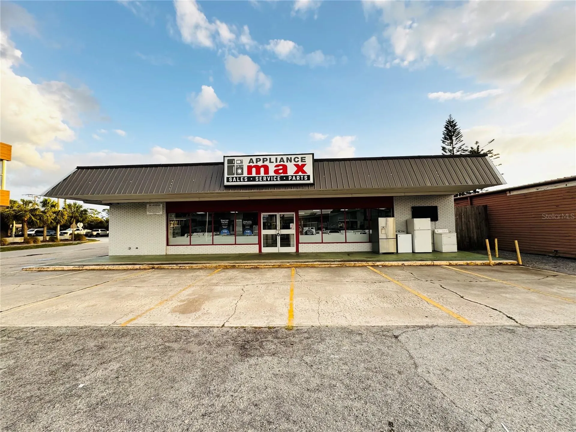 3090 Bee Ridge Road Sarasota FL 34239