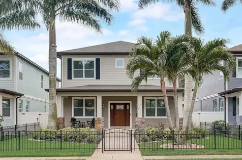 516 33rd Avenue N St Petersburg FL 33704