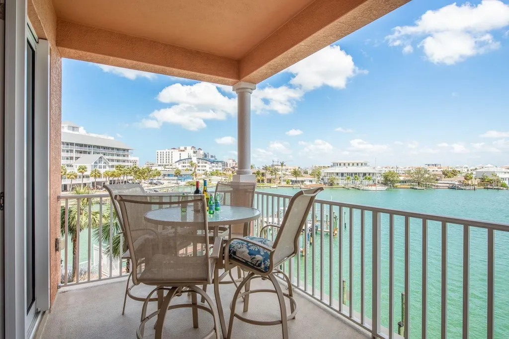 530 S Gulfview Boulevard Clearwater FL 33767