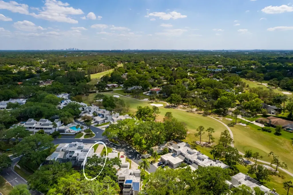 4207 Fairway Run Tampa FL 33618