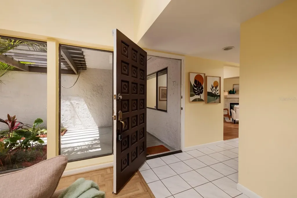 4207 Fairway Run Tampa FL 33618