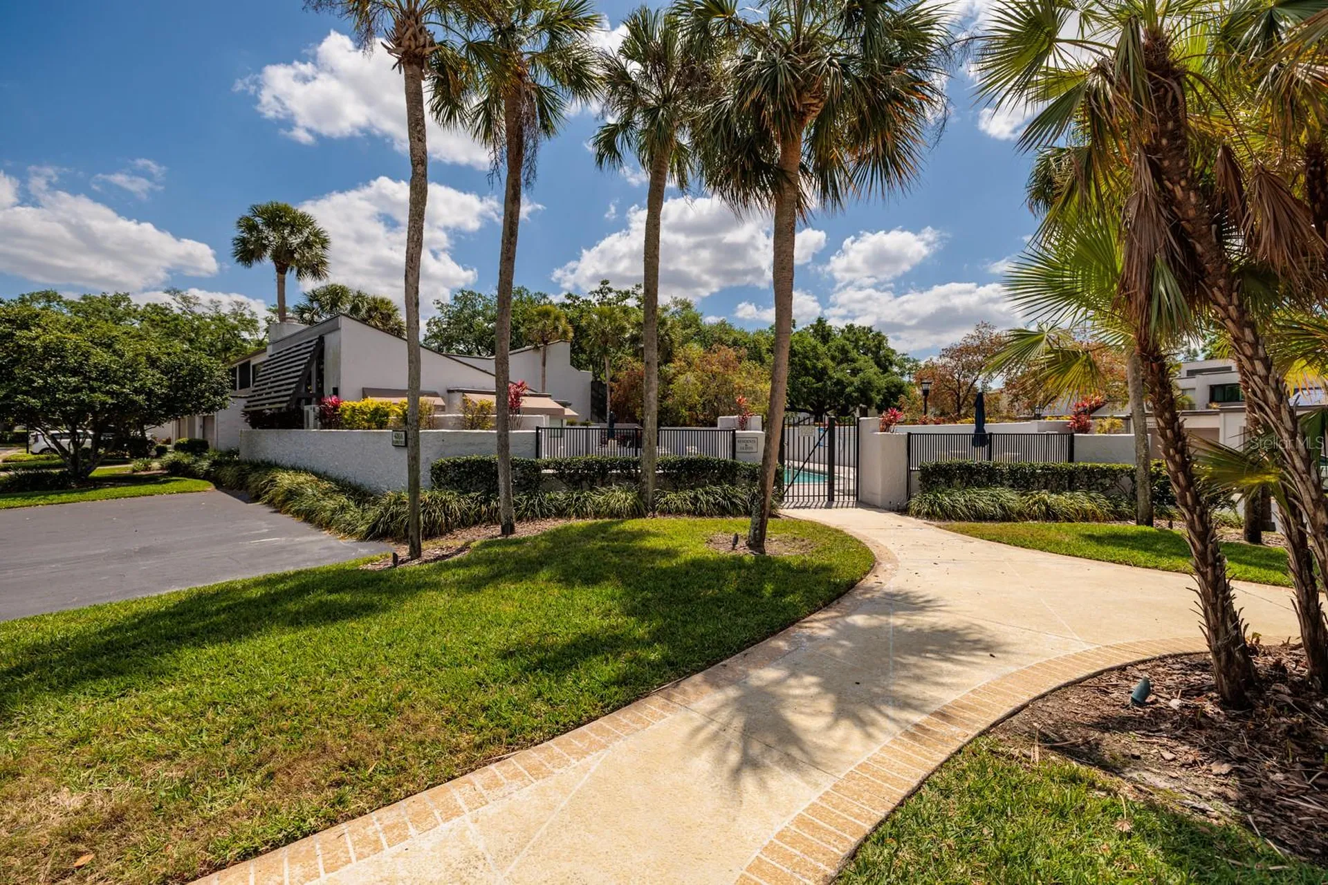 4207 Fairway Run Tampa FL 33618