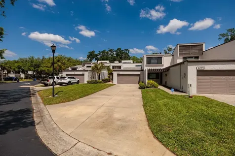 4207 Fairway Run Tampa FL 33618