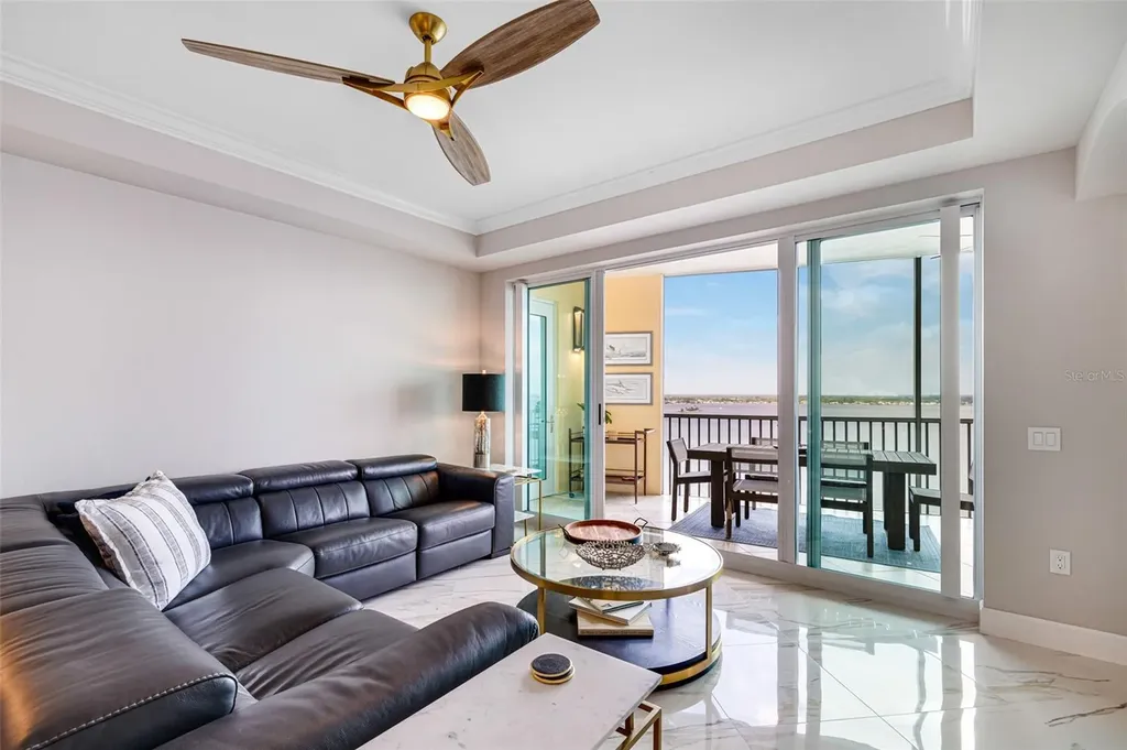 2745 1st Street Fort Myers FL 33916