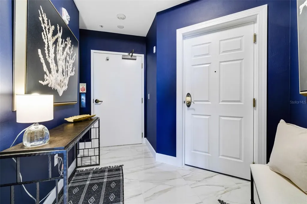 2745 1st Street Fort Myers FL 33916