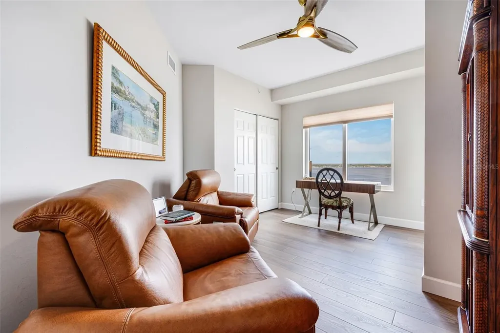 2745 1st Street Fort Myers FL 33916