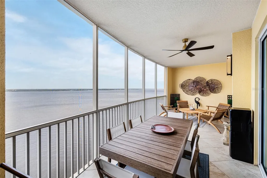 2745 1st Street Fort Myers FL 33916