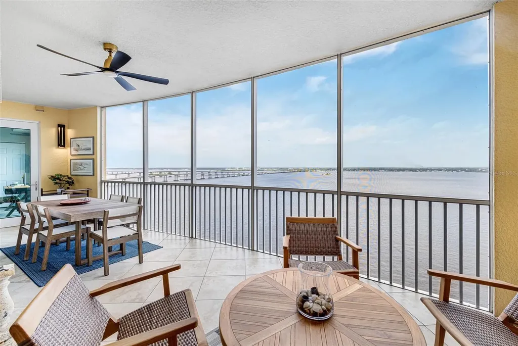 2745 1st Street Fort Myers FL 33916