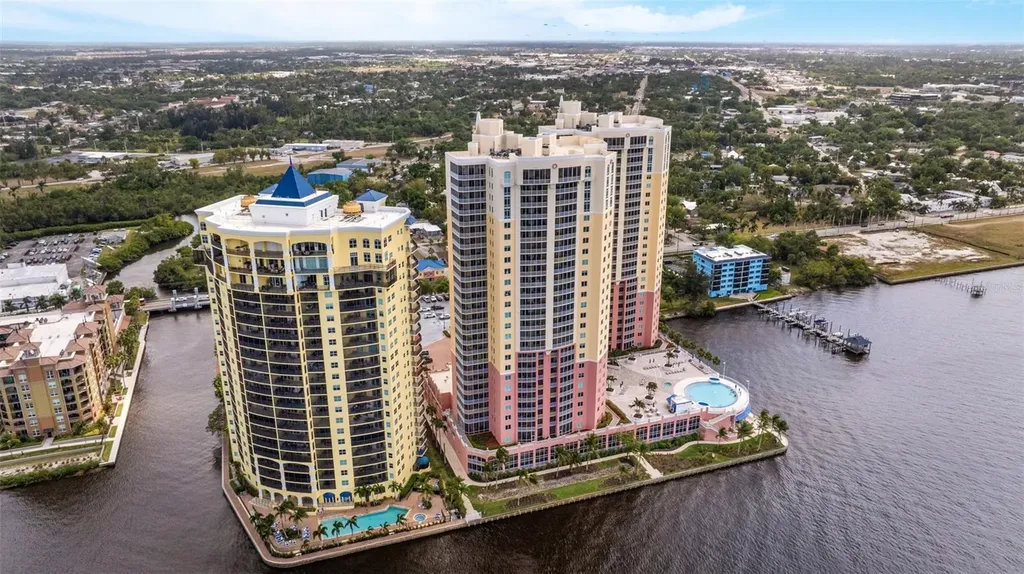 2745 1st Street Fort Myers FL 33916