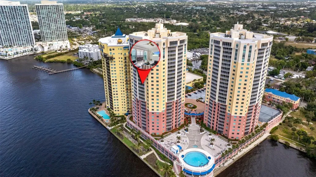 2745 1st Street Fort Myers FL 33916