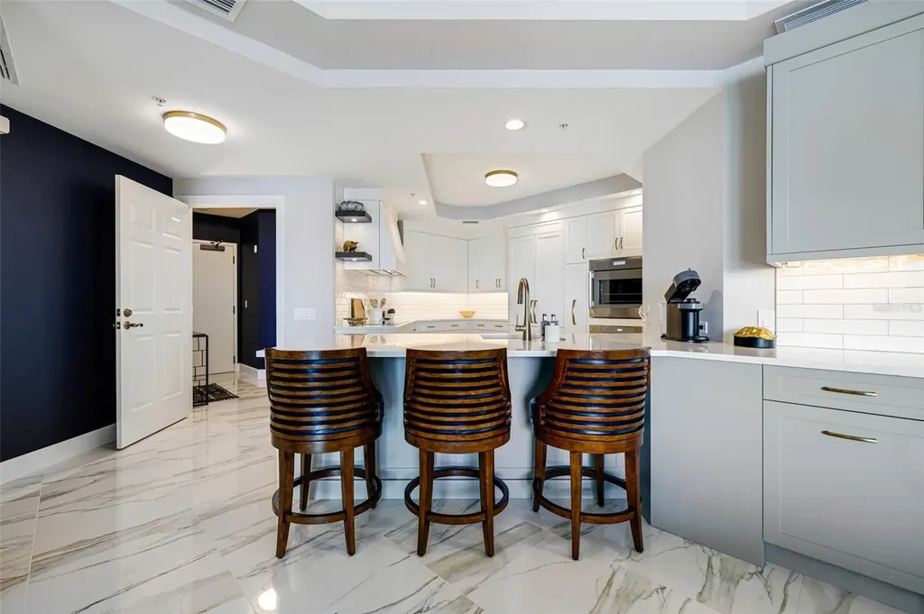 2745 1st Street Fort Myers FL 33916